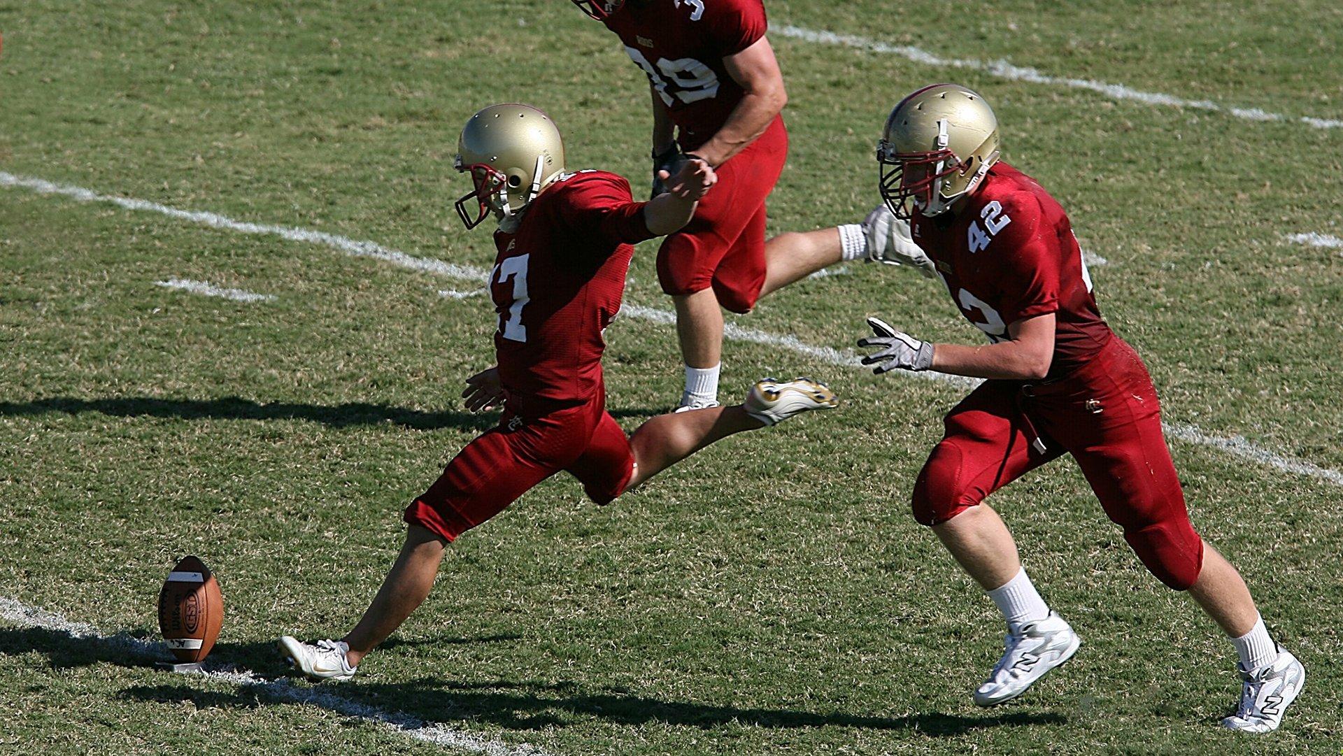 谷爱凌再创佳绩 自由式滑雪世界杯勇夺金牌