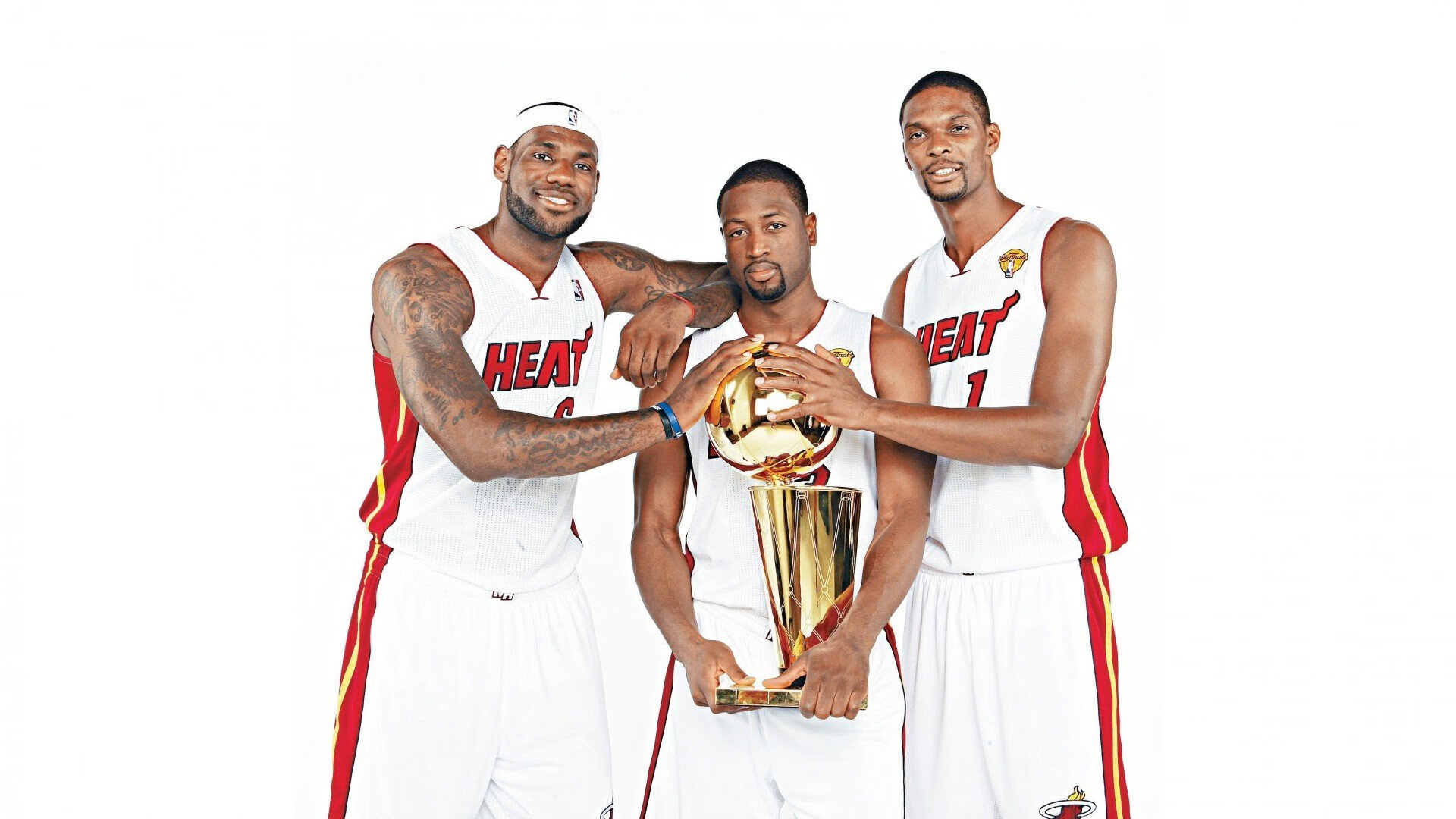 传奇谢幕,足球巨星李明荣耀退役仪式感动全场